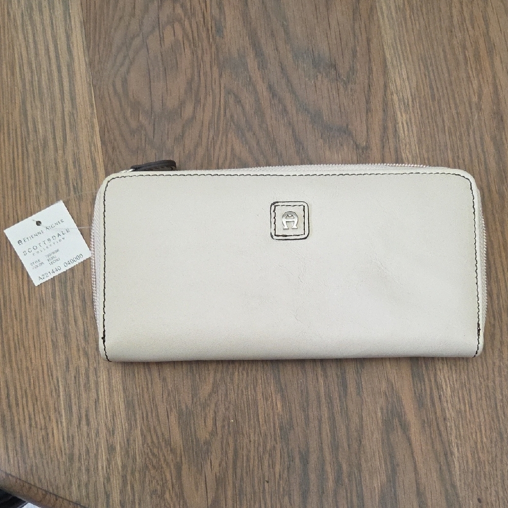 Etienne Aigner Cream Wallet with Zip-Around Design